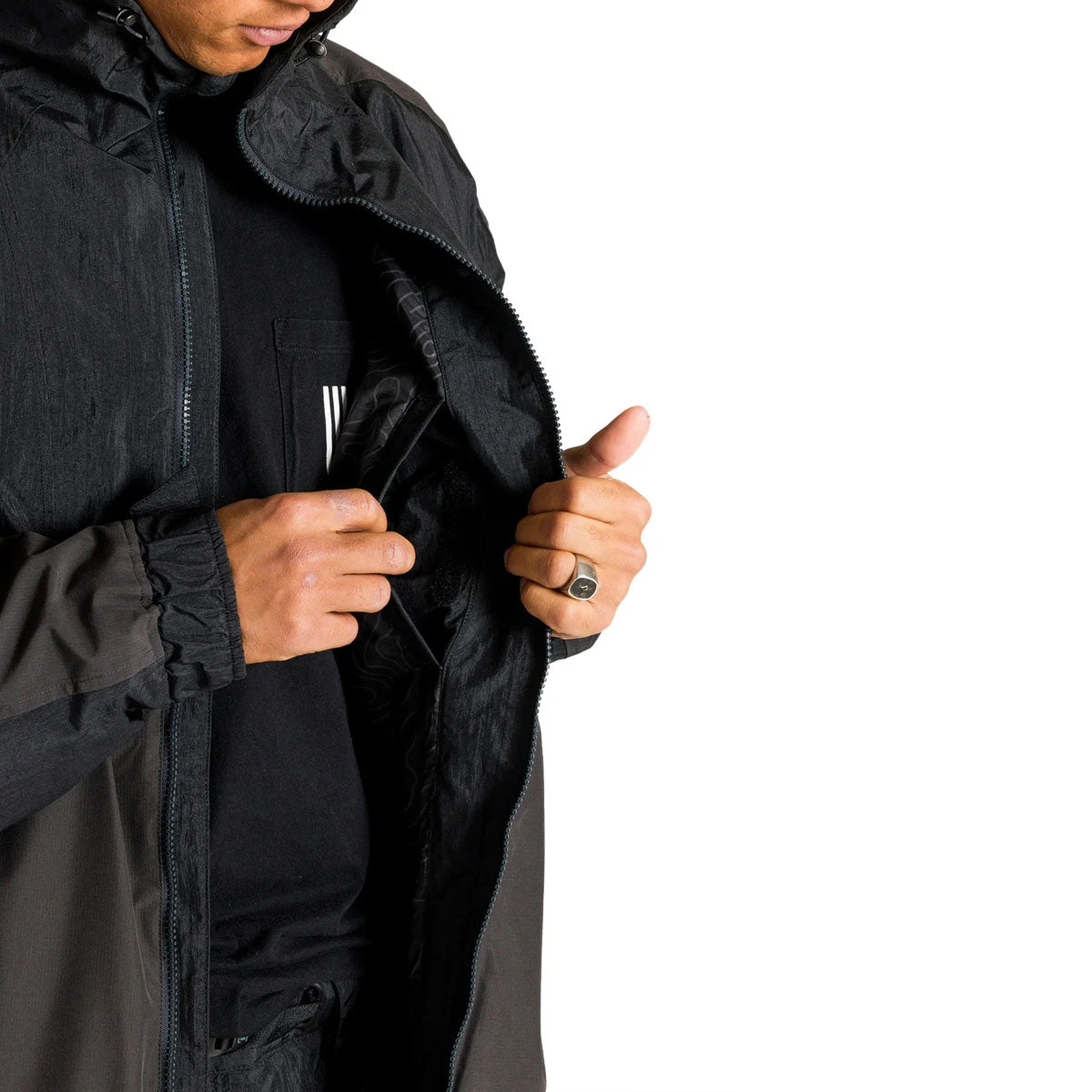 L1 Ventura 2023 Snowboard Jacket - Black/Phantom 2 L1 Ventura 2023 Snowboard Jacket - Black/Phantom - Image 2